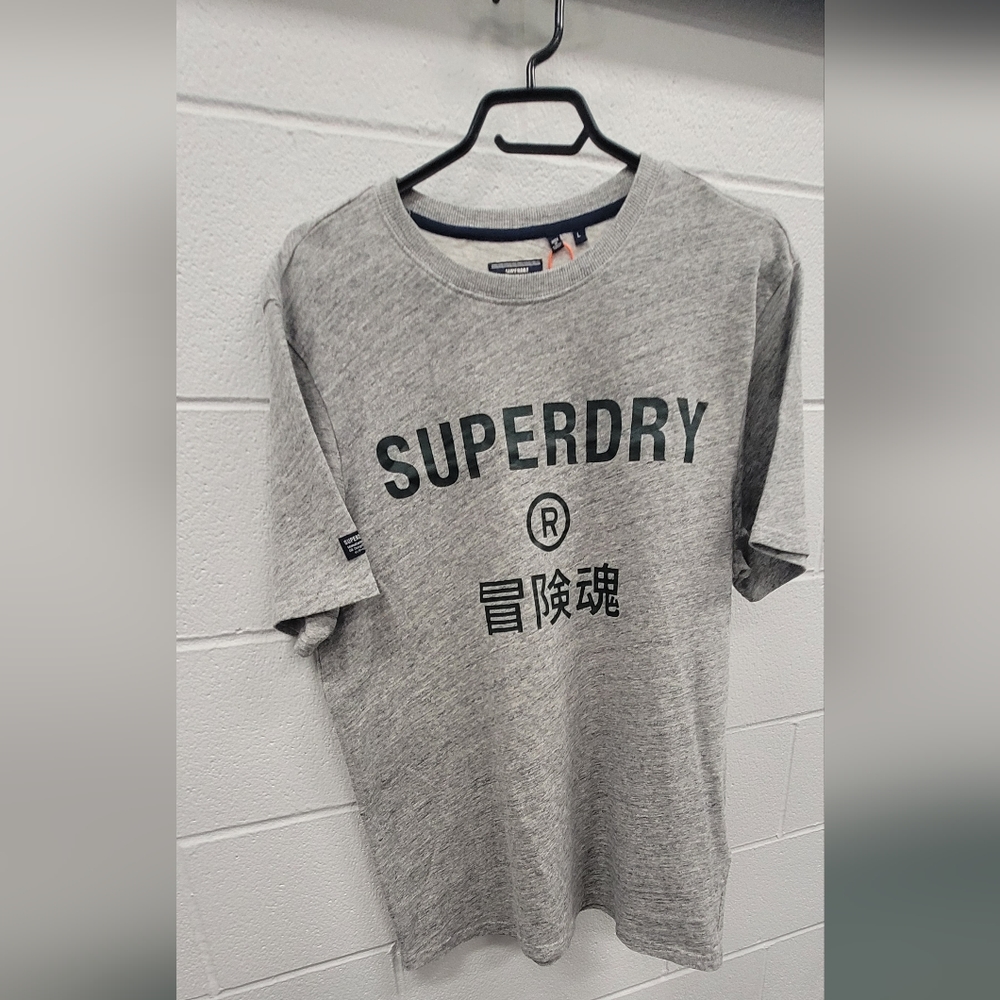 Superdry T-shirt